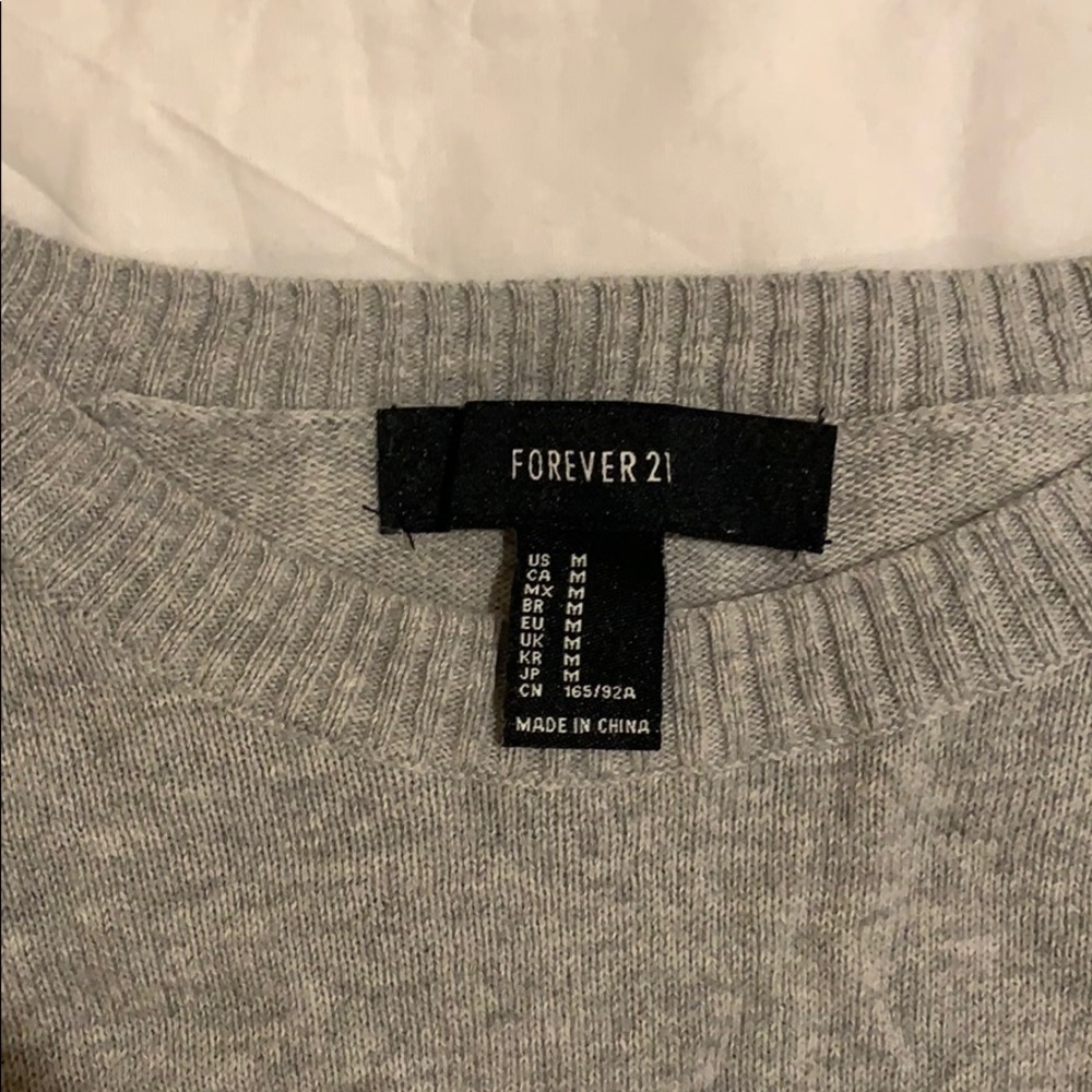 Gray sweater - Picture 2 of 2